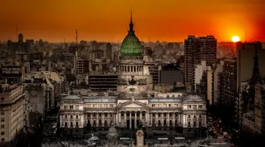 El oficialismo acelera su plan legislativo y define doble sesión para aprobar el Presupuesto 2026