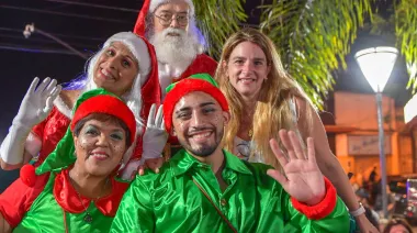 San Fernando se llena de espíritu navideño con desfiles y encuentros con Papá Noel