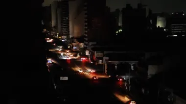 Madrugada a oscuras en el AMBA: calor extremo y un apagón que afectó a casi un millón de usuarios