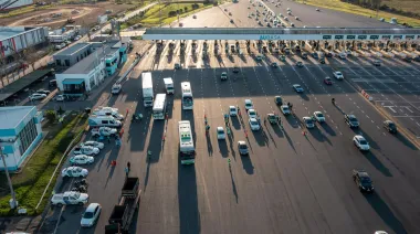 Kicillof anunció un cuarto carril en la Autopista entre Avellaneda y Berazategui