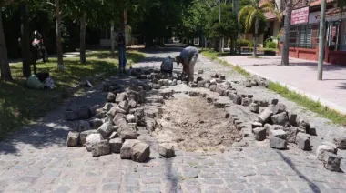 Lomas de Zamora avanza en la recuperación de calles adoquinadas