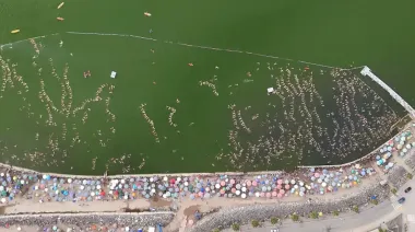 Flotar juntos, a un paso del récord mundial