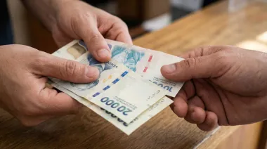 El salario promedio del sector privado volvió a caer en diciembre y acumuló cuatro meses de retroceso