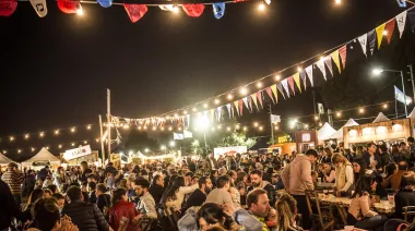 San Isidro invita a otra “Nochecita” junto al río con música, feria y sabores al aire libre