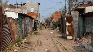 La Iglesia cuestiona el freno a las obras en barrios populares y advierte por el impacto social