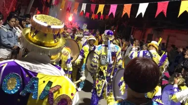 Boulogne vibra al ritmo del carnaval con un gran corso organizado por murgas locales