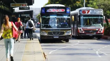 Paro de colectivos en el AMBA: qué líneas no funcionan y cuáles prestan servicio
