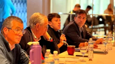 Intendentes radicales bonaerenses alertan por la crisis financiera de los municipios