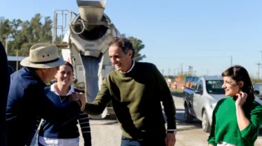 Katopodis recorrió obras viales en Brandsen