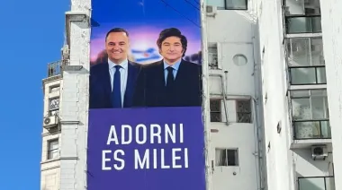 Milei respaldó a Adorni y descartó su salida del Gabinete: “Ni en pedo se va”
