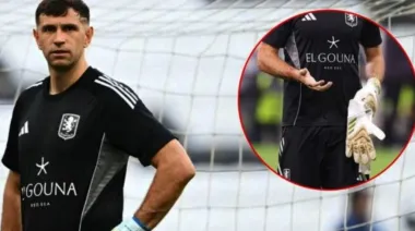 Tras ser campeón en la Europa League, el Dibu Martínez encendió las alarmas en la Selección argentina