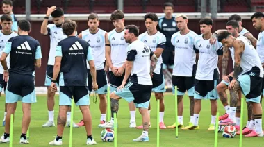 Scaloni recuperó a una pieza clave y suma alivio a días del debut mundialista