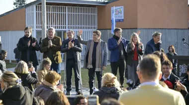 Kicillof encabezó inauguraciones en Benito Juárez