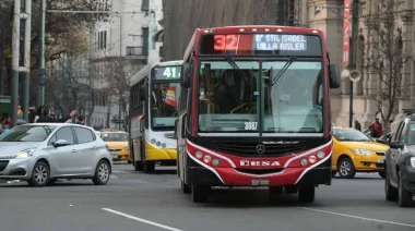 Colectiveros evalúan nuevas medidas de fuerza ante la falta de acuerdo paritario