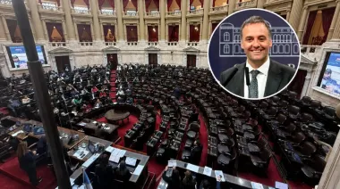 Con apoyo del PRO y la UCR, el Gobierno frenó una sesión contra Adorni