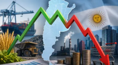 La economía volvió a desacelerarse en abril: creció frente al año pasado, pero cayó respecto de marzo