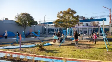 Lanús Gobierno concretó la puesta en valor de la plaza Atlántida de Lanús Oeste