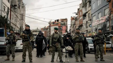 Operativo de saturación en el Bajo Flores: incautaron drogas y cerraron tres chatarrerías clandestinas