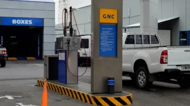 El frío vuelve a tensionar el sistema de gas y restringen el GNC en el AMBA