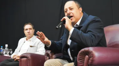 Facundo Ahumada cuestionó a Martín Llaryora por su acercamiento a los evangélicos
