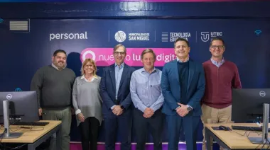 Personal inauguró en San Miguel su primera Aula Digital de la provincia