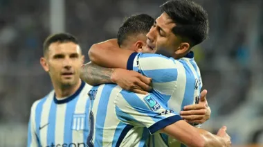 Racing volvió a sonreír en el Cilindro de Avellaneda
