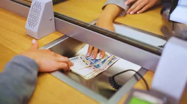 El crédito busca recuperar protagonismo, pero las familias y empresas enfrentan tasas y morosidad