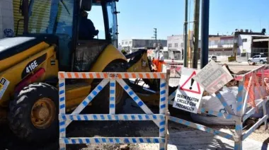 Morón avanza con la extensión de la red de agua potable en el barrio San Francisco