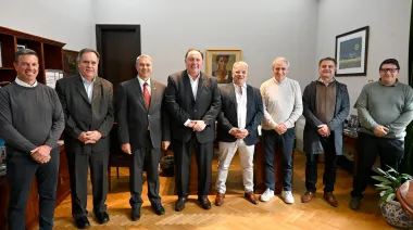 Intendentes llevaron sus planteos al Banco Provincia y avanzaron en herramientas para aliviar las cuentas municipales