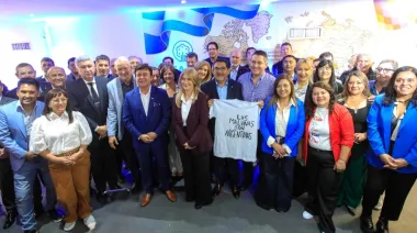Fernando Espinoza renovó su mandato como presidente de la Federación Argentina de Municipios