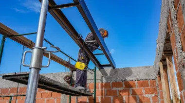 Lanús Gobierno continúa con las obras en distintas escuelas públicas del distrito