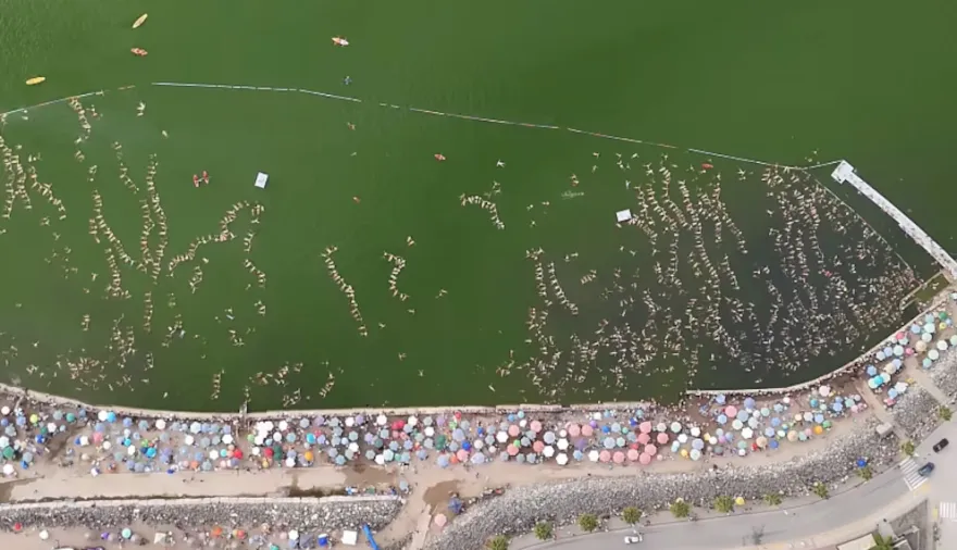 Flotar juntos, a un paso del récord mundial