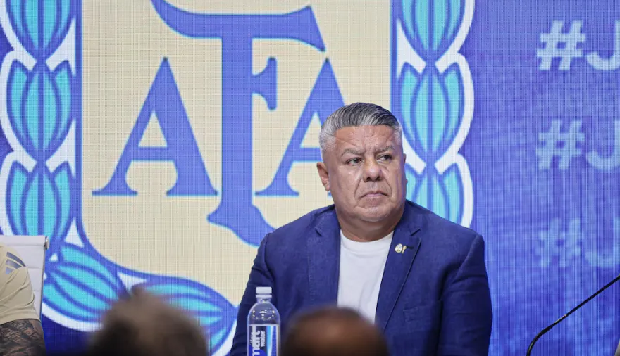 El fútbol argentino se paraliza cuatro días en respaldo a Tapia y Toviggino