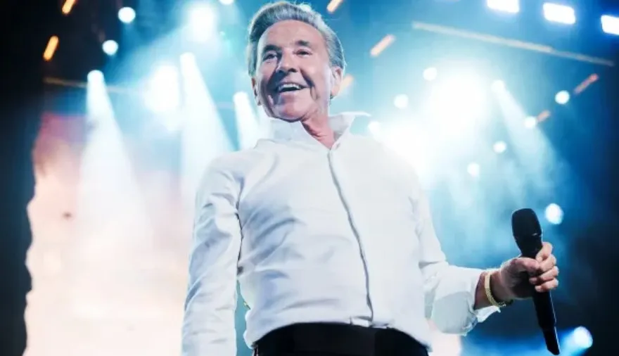 Ricardo Montaner volvió a Buenos Aires y emocionó con el inicio de su gira mundial