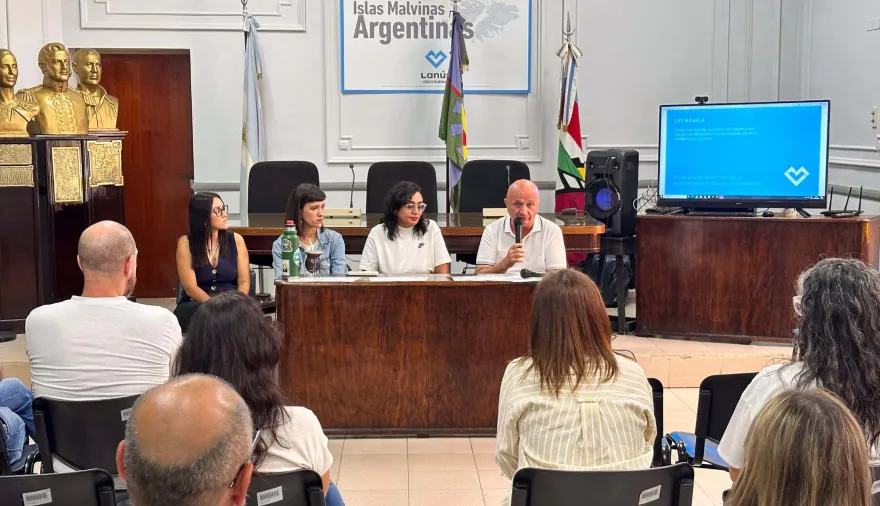 Capacitación en Ley Micaela en el Honorable Concejo Deliberante de Lanús