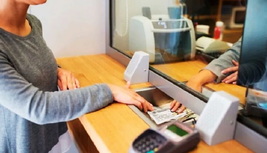Los bancarios acordaron un nuevo aumento y el salario inicial superará los $2,3 millones