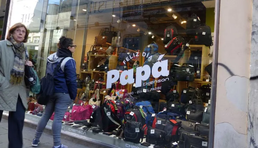 A pesar de las promociones, las ventas por el Día del Padre volvieron a caer