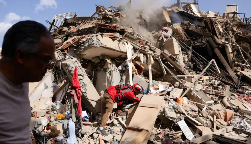 Dos fuertes terremotos sacuden Venezuela y dejan cientos de víctimas y graves daños