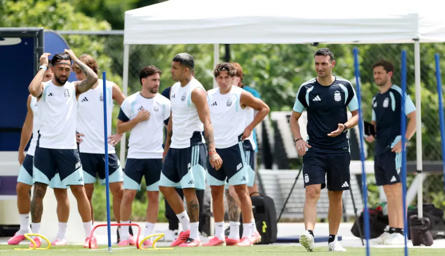 Scaloni prepara tres cambios para el duelo de Argentina ante Egipto por los octavos de final