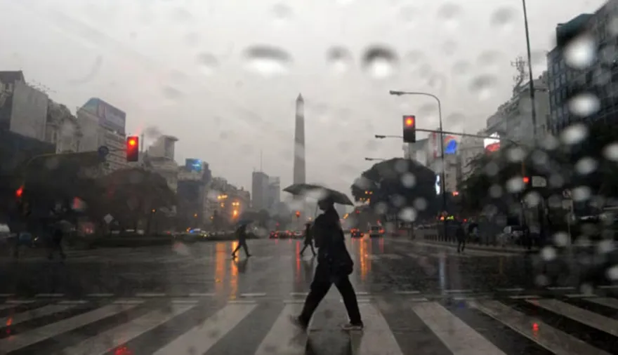 Alerta naranja por tormentas en el AMBA: anticipan lluvias intensas, ráfagas y posible granizo durante el fin de semana