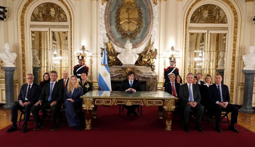 Milei anunció medidas por Malvinas y cuestionó la explotación petrolera británica