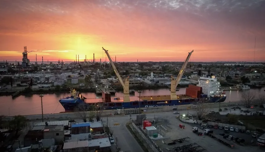 Dock Sud, puente productivo hacia el mercado internacional