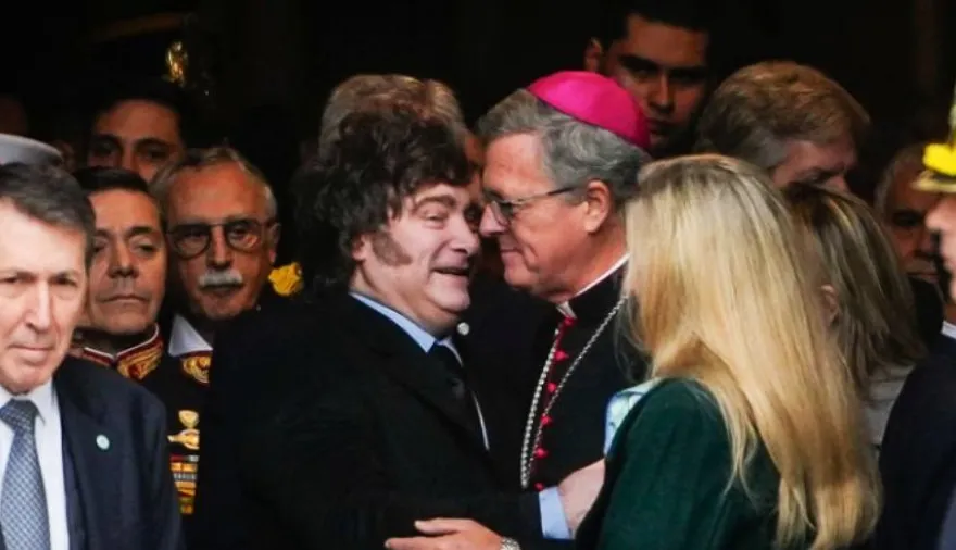 Crece la tensión entre el Gobierno y la Iglesia a poco de la llegada de León XIV