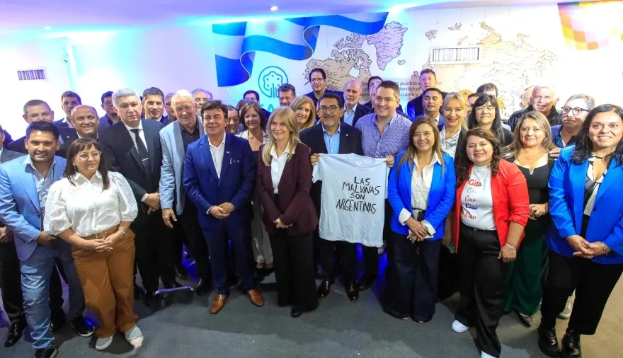 Fernando Espinoza renovó su mandato como presidente de la Federación Argentina de Municipios