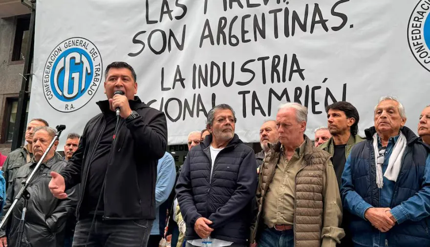 La CGT llevó su reclamo a la calle y volvió a cuestionar el rumbo económico de Milei