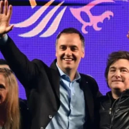 Triunfo de La Libertad Avanza en la Ciudad: Adorni se impuso en las legislativas