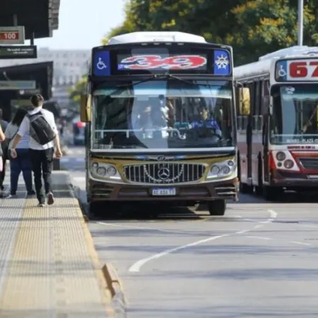 Aumenta el boleto de colectivos nacionales en el AMBA: suba del 21,52% en tres tramos