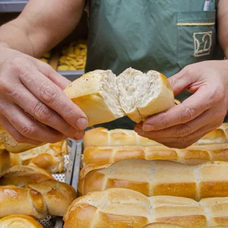 El pan, cada vez más caro: advierten que podría superar los $4.500 por kilo