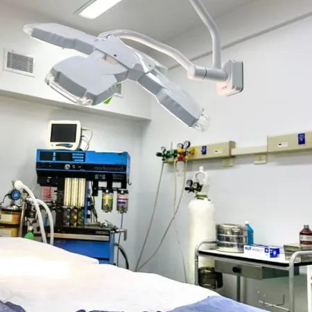 Hurlingham inauguró un nuevo quirófano y renovó la Maternidad del hospital San Bernardino