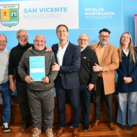 Más de 100 familias de San Vicente recibieron la escritura de su casa